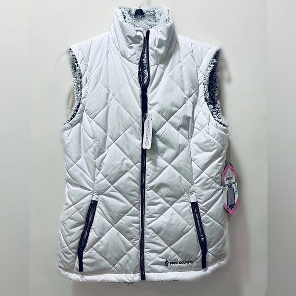 Reversible • Quilted • Sherpa • Vest - Picture 2 of 7